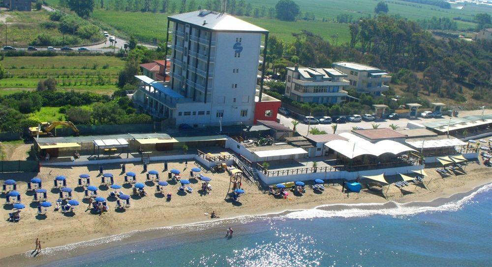 Albergo Riviera Spineta Battipaglia Kültér fotó