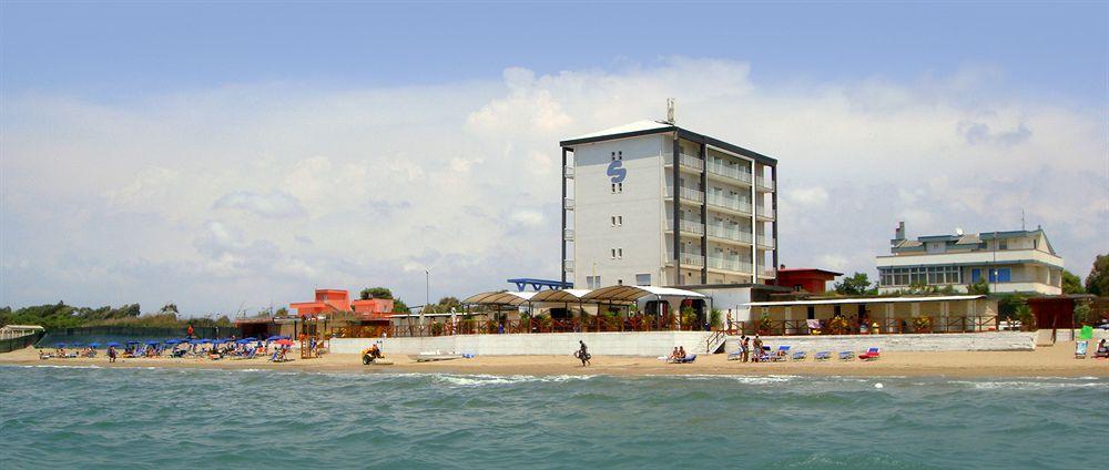 Albergo Riviera Spineta Battipaglia Kültér fotó