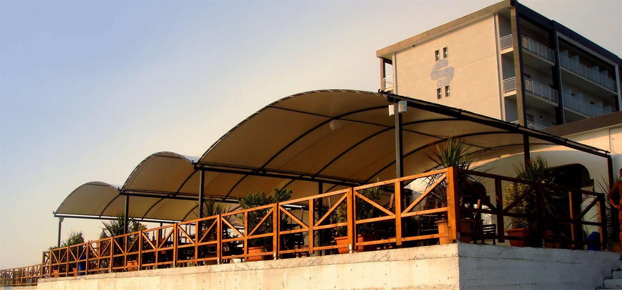 Albergo Riviera Spineta Battipaglia Kültér fotó