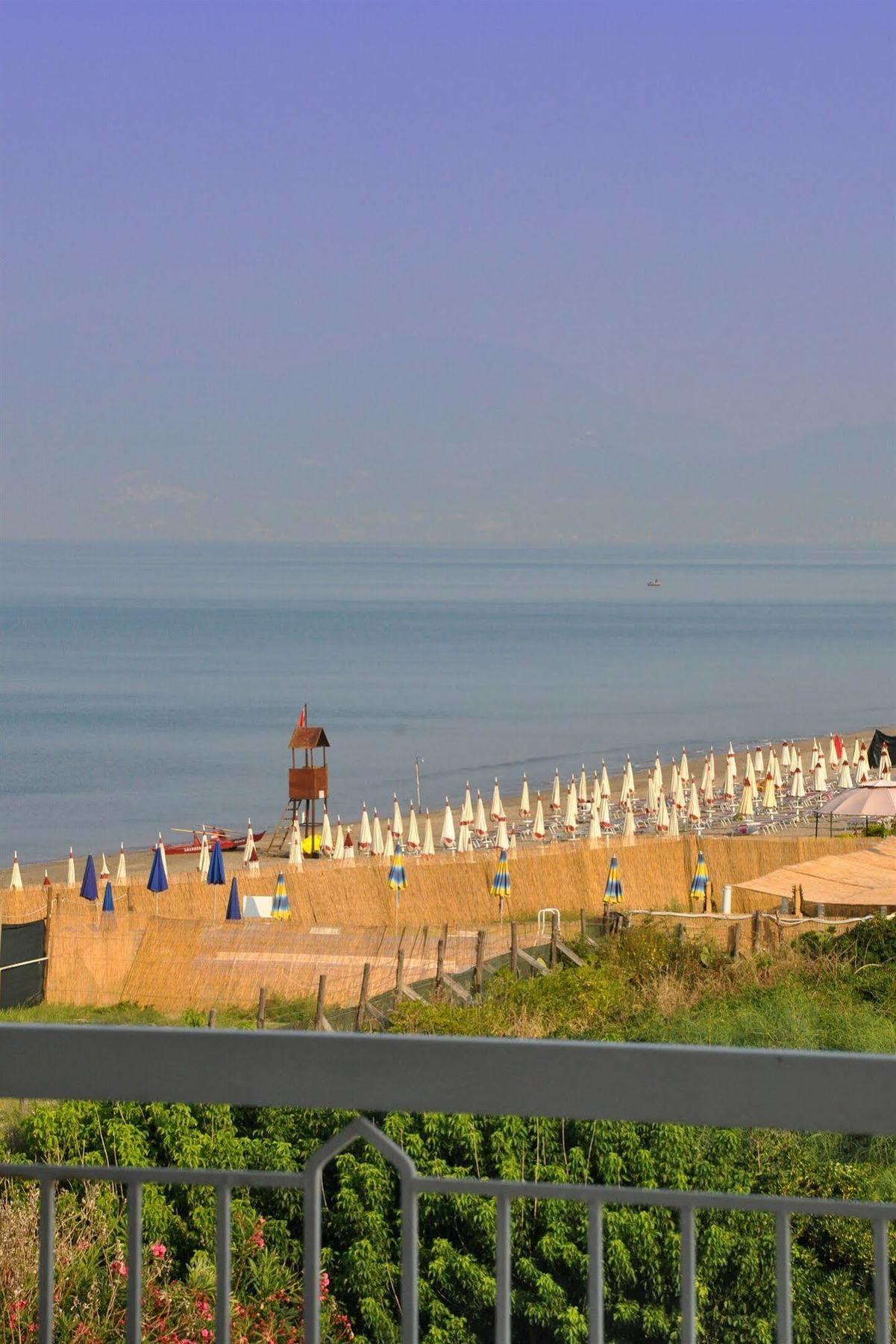 Albergo Riviera Spineta Battipaglia Kültér fotó