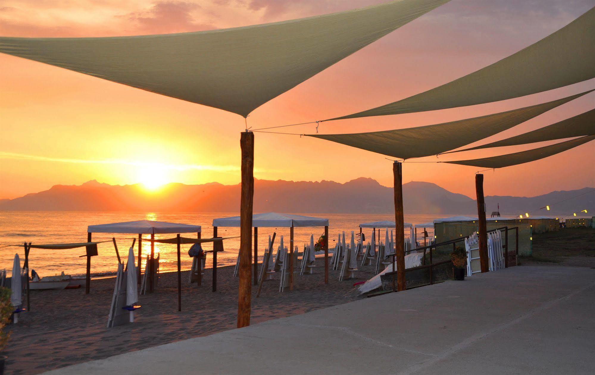 Albergo Riviera Spineta Battipaglia Kültér fotó