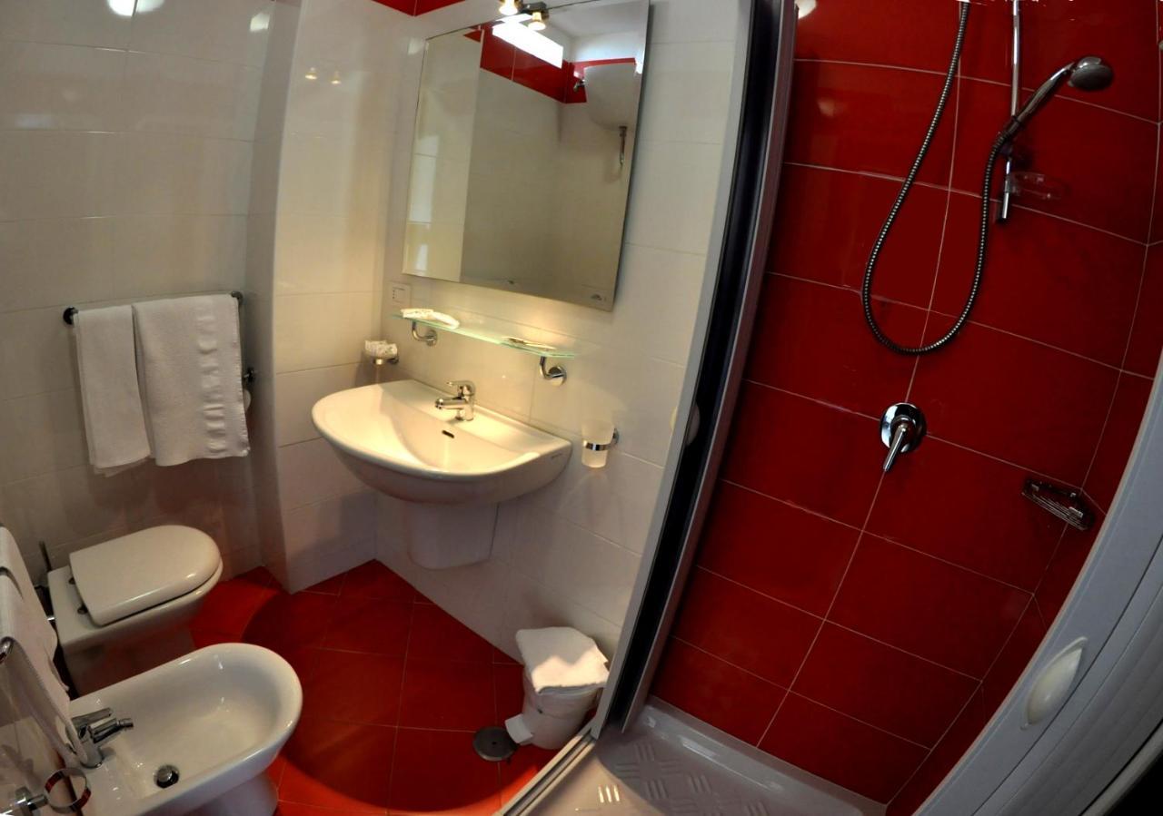 Albergo Riviera Spineta Battipaglia Kültér fotó