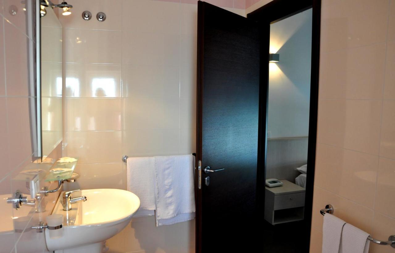 Albergo Riviera Spineta Battipaglia Kültér fotó